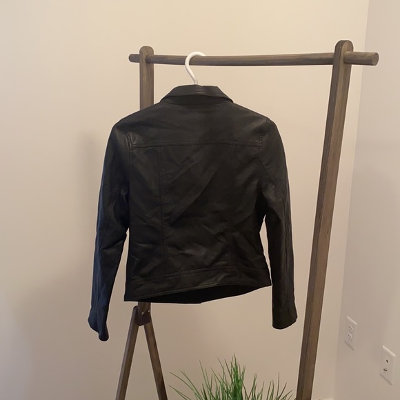 Old Navy - Picture 2 of 4